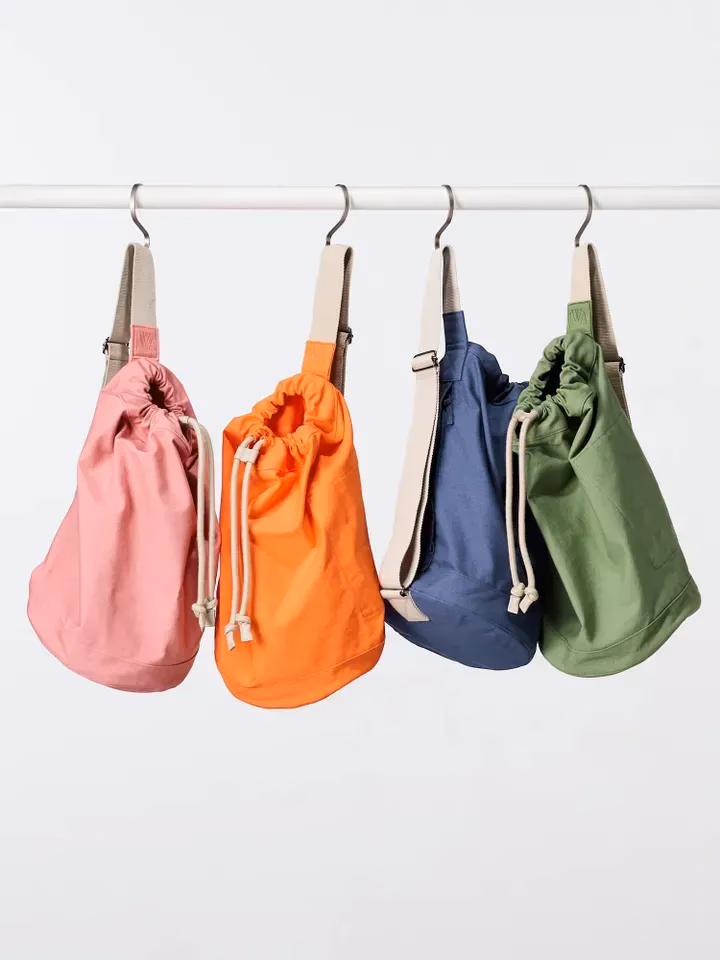 유니클로 X JW 앤더슨 드로우 스트링 가방 © Uniqlo